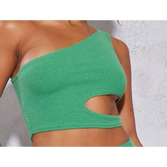 NWT Pretty Little Things Bright Green Crinkle Rib One Shoulder Cut Out Crop Top - Picture 5 of 8